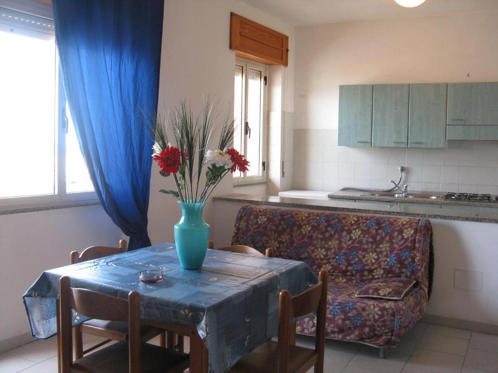 Borgo Spiaggia Vista Mare Apartment *
